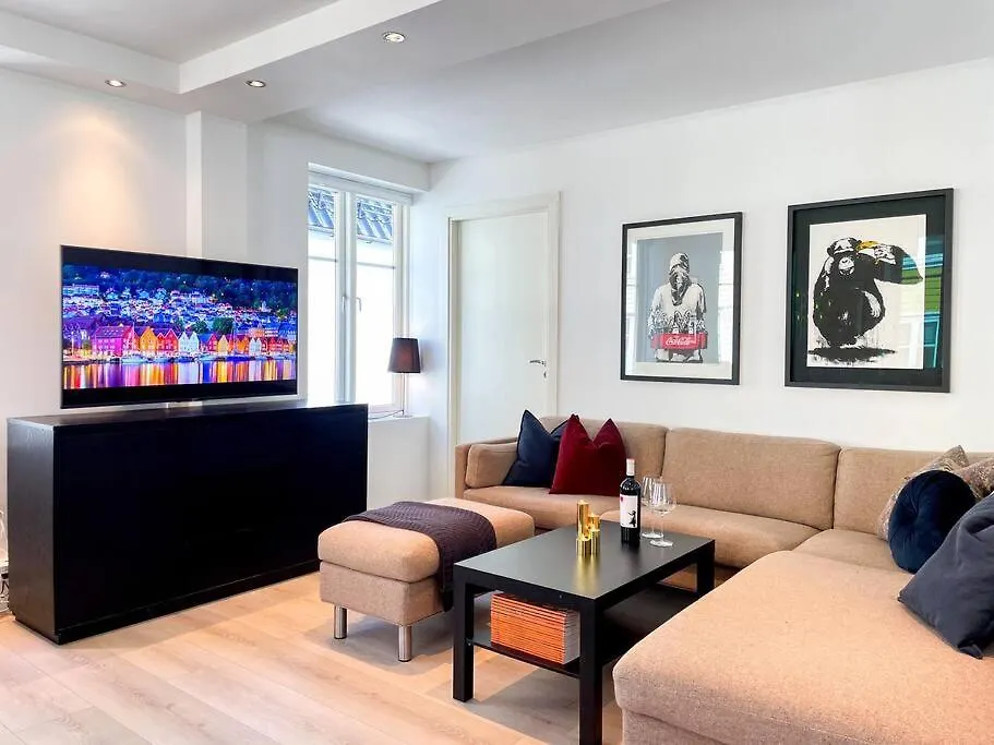 Lejlighed Central City Apt On One Of Bergen'S Finest Streets